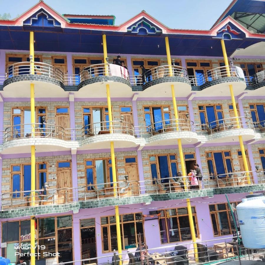 Hotel 19 Tosh Exterior foto